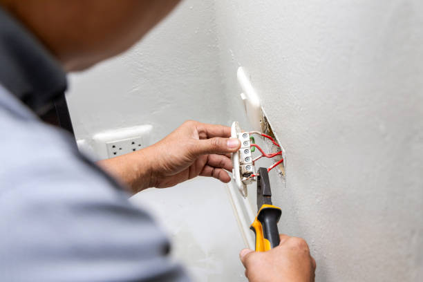 Best Circuit Breaker Repair  in Watertown, FL
